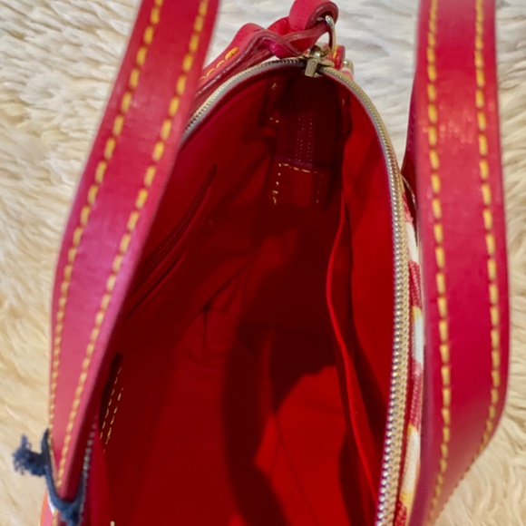 New Dooney & Bourke Small Crossbody with leather strap - Picture 10 of 10